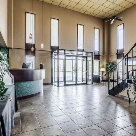 Hutchi Bell Hotel South Hutchinson Exterior foto