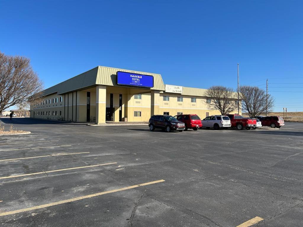 Hutchi Bell Hotel South Hutchinson Exterior foto